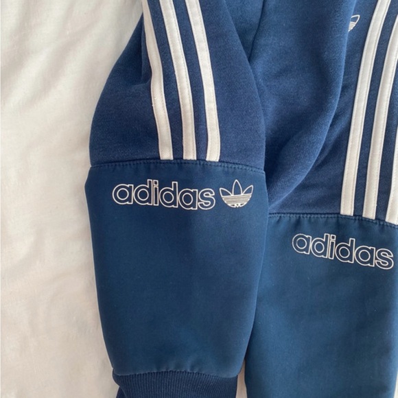 Adidas tracksuit 12-18m - Picture 5 of 10